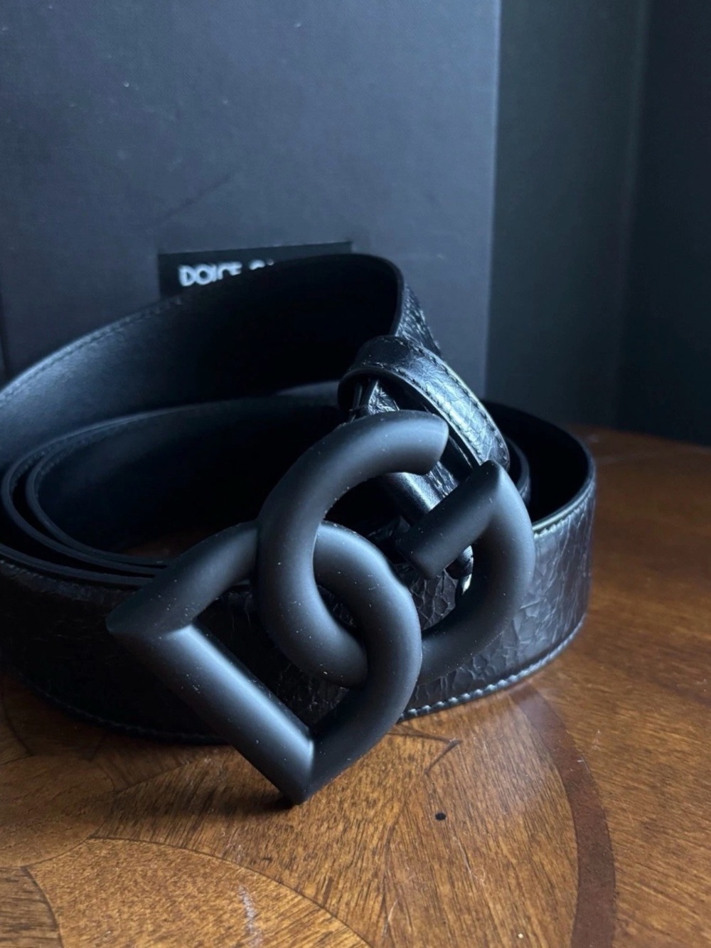 dolce gabbana matte black leather belt